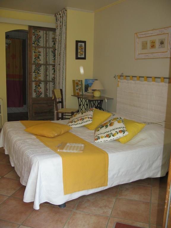 L'Oustaou B&B Piscine & Spa Besse-sur-Issole Стая снимка