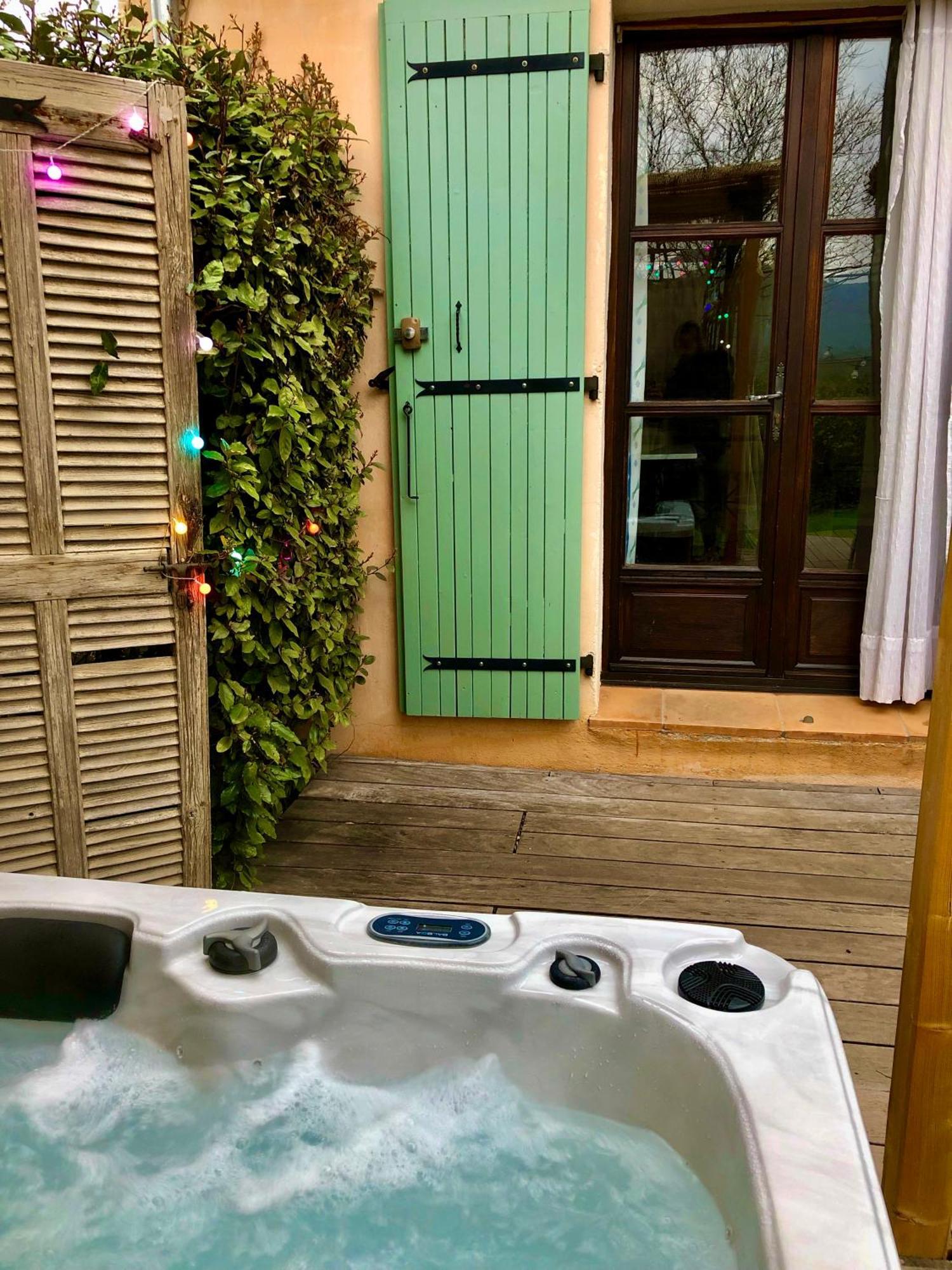 L'Oustaou B&B Piscine & Spa Besse-sur-Issole Екстериор снимка