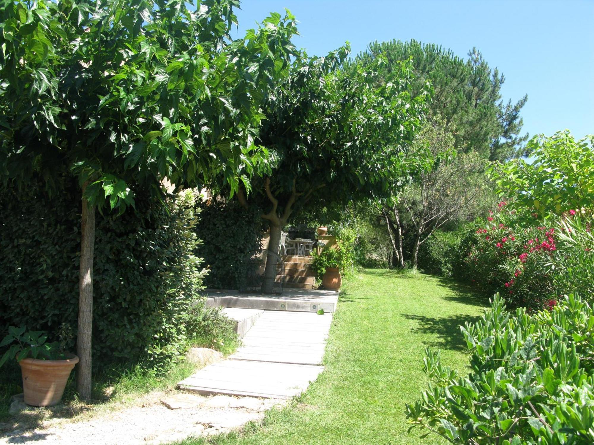 L'Oustaou B&B Piscine & Spa Besse-sur-Issole Екстериор снимка