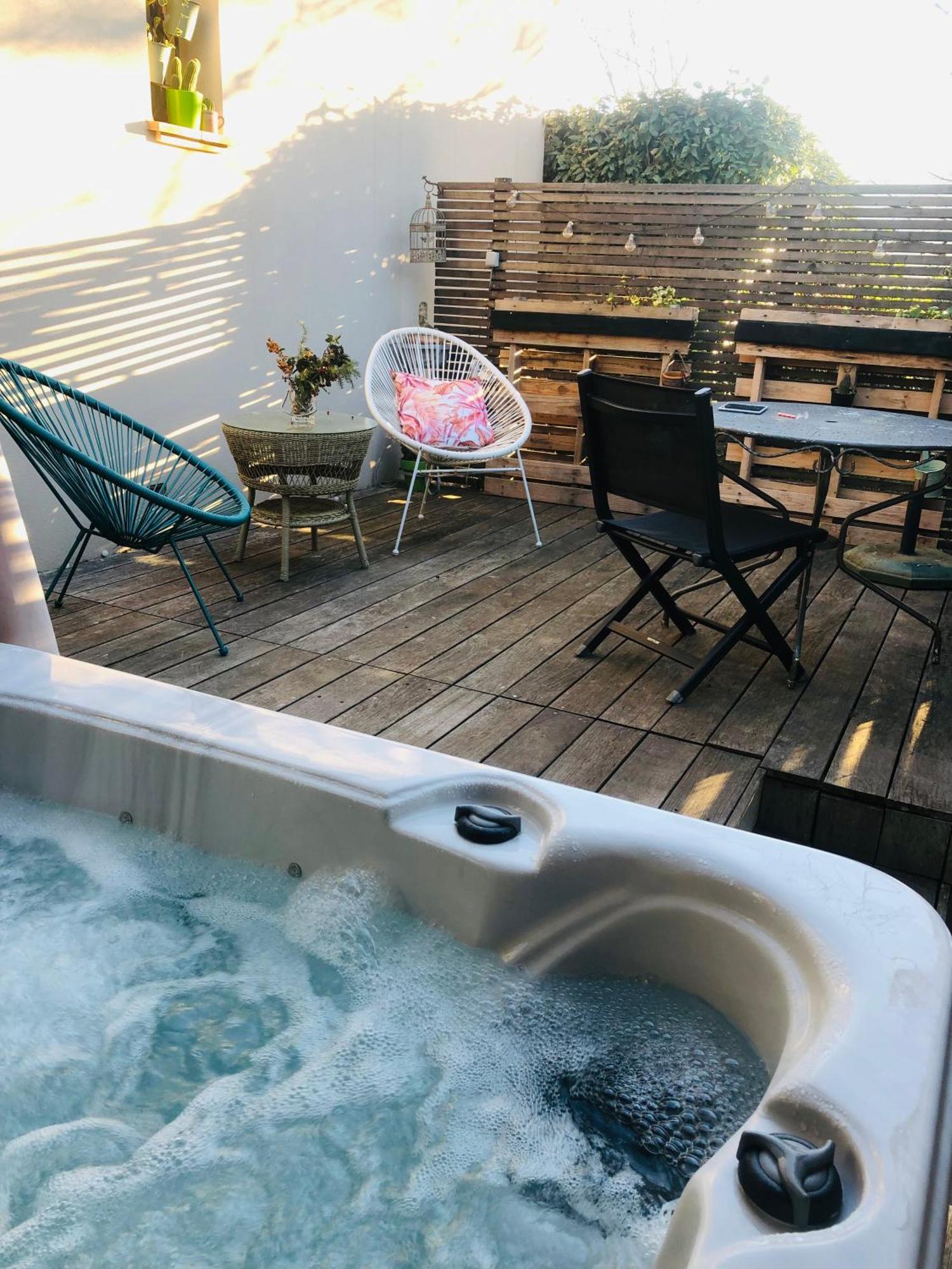 L'Oustaou B&B Piscine & Spa Besse-sur-Issole Екстериор снимка