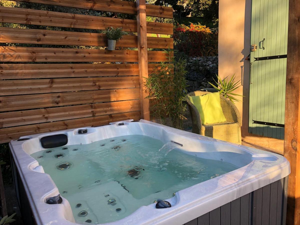 L'Oustaou B&B Piscine & Spa Besse-sur-Issole Екстериор снимка